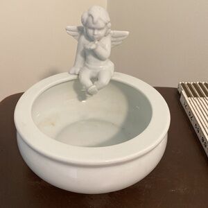 White ceramic Angel Cherub Figurine Bowl indoor Planter or potpourri dish